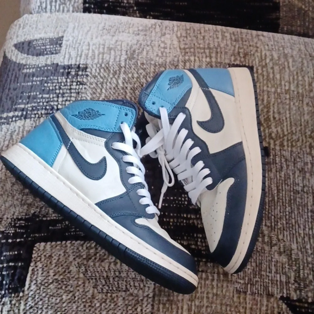 Nike Air Jordan 1 Retro High Obsidian Sneakers - Size 7 - Picture 5 of 14